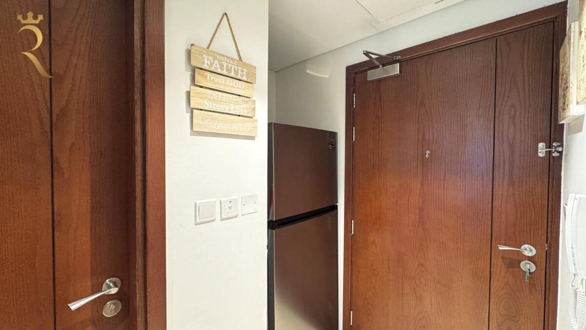 Modern In Al Reem Julphar Pool And Gym Apartment *